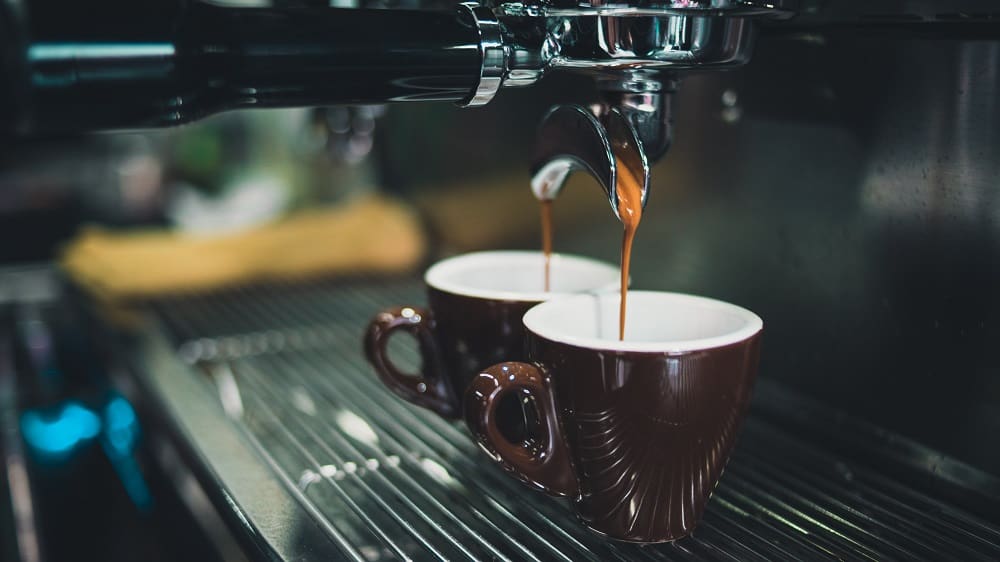 Espresso komt uit een espressomachine