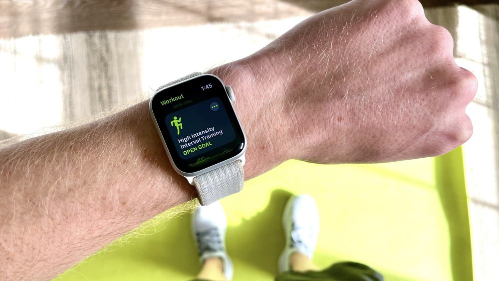 Sporthorloge Apple Watch om een pols met HIIT-training