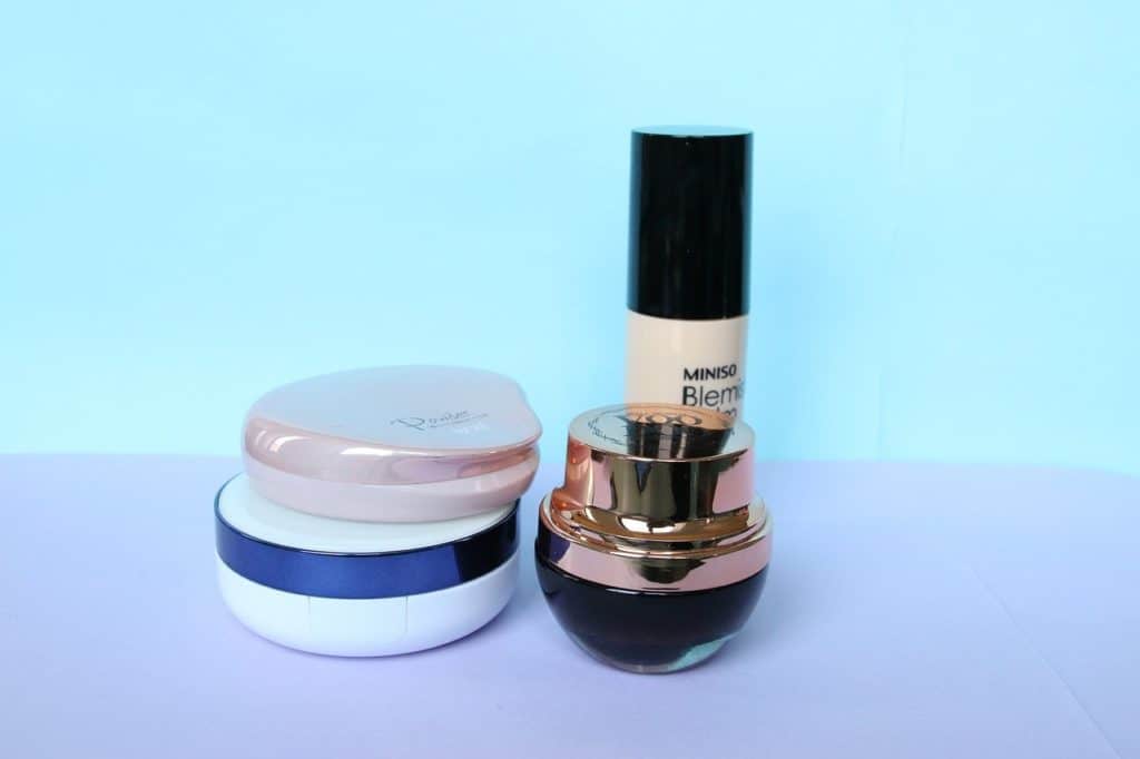 Potjes met foundation