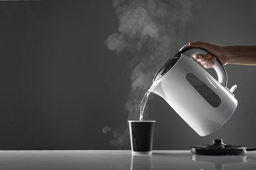 Mok met waterkoker